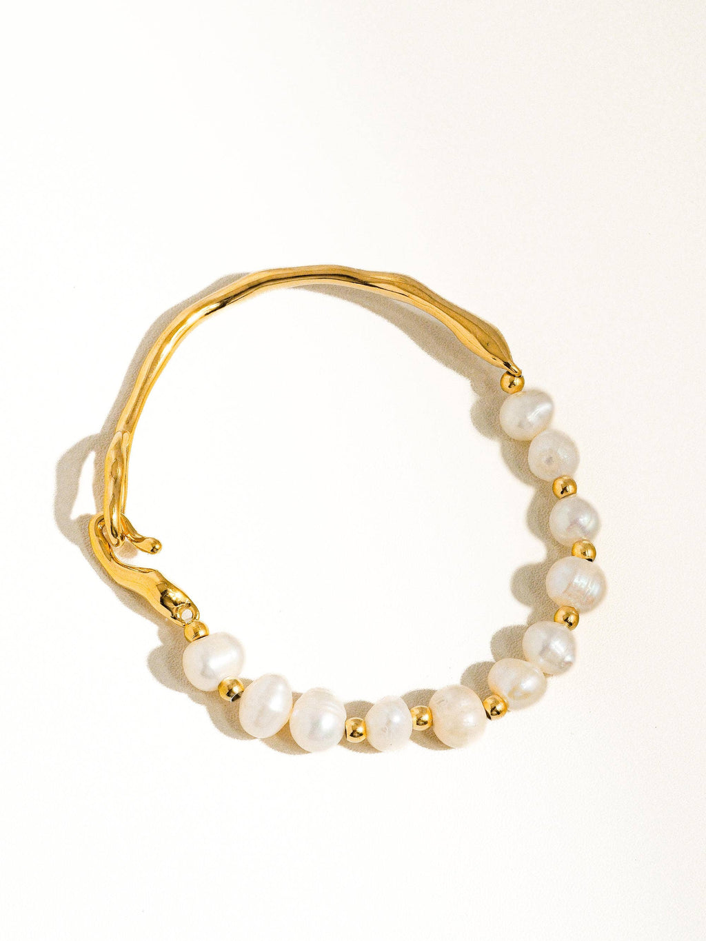 Olivia 18K Gold Plated Non-Tarnish Natural Pearl Gold Bracelet: Yellow Gold