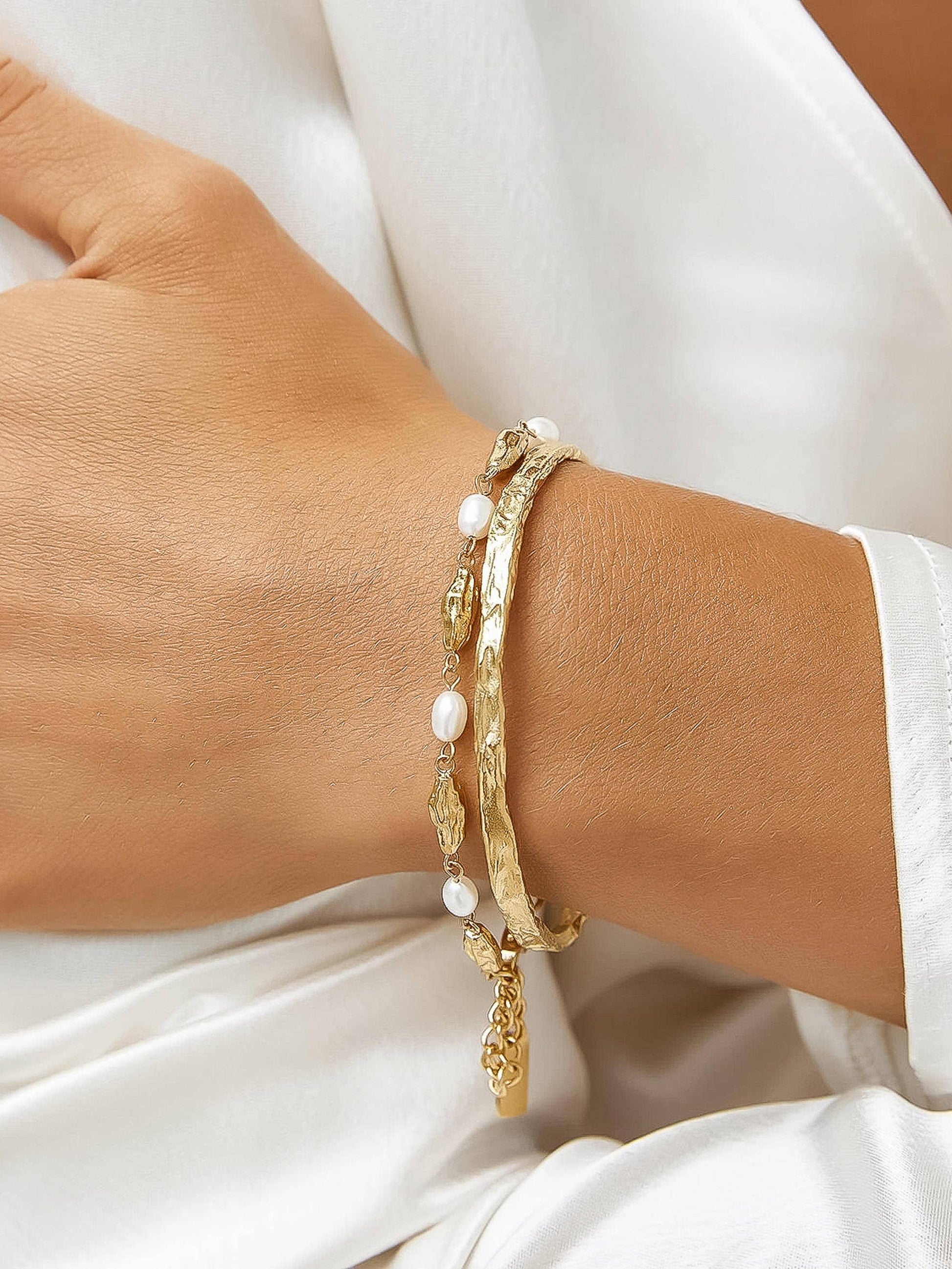 Bastien 18K Gold Plated Non-Tarnish Textured Thin Bangle: Yellow Gold