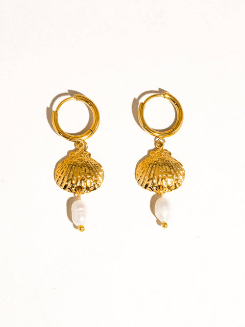 Audace 18K Gold Plated Non-Tarnish Seashell Pearl Drop Earring: Yellow Gold