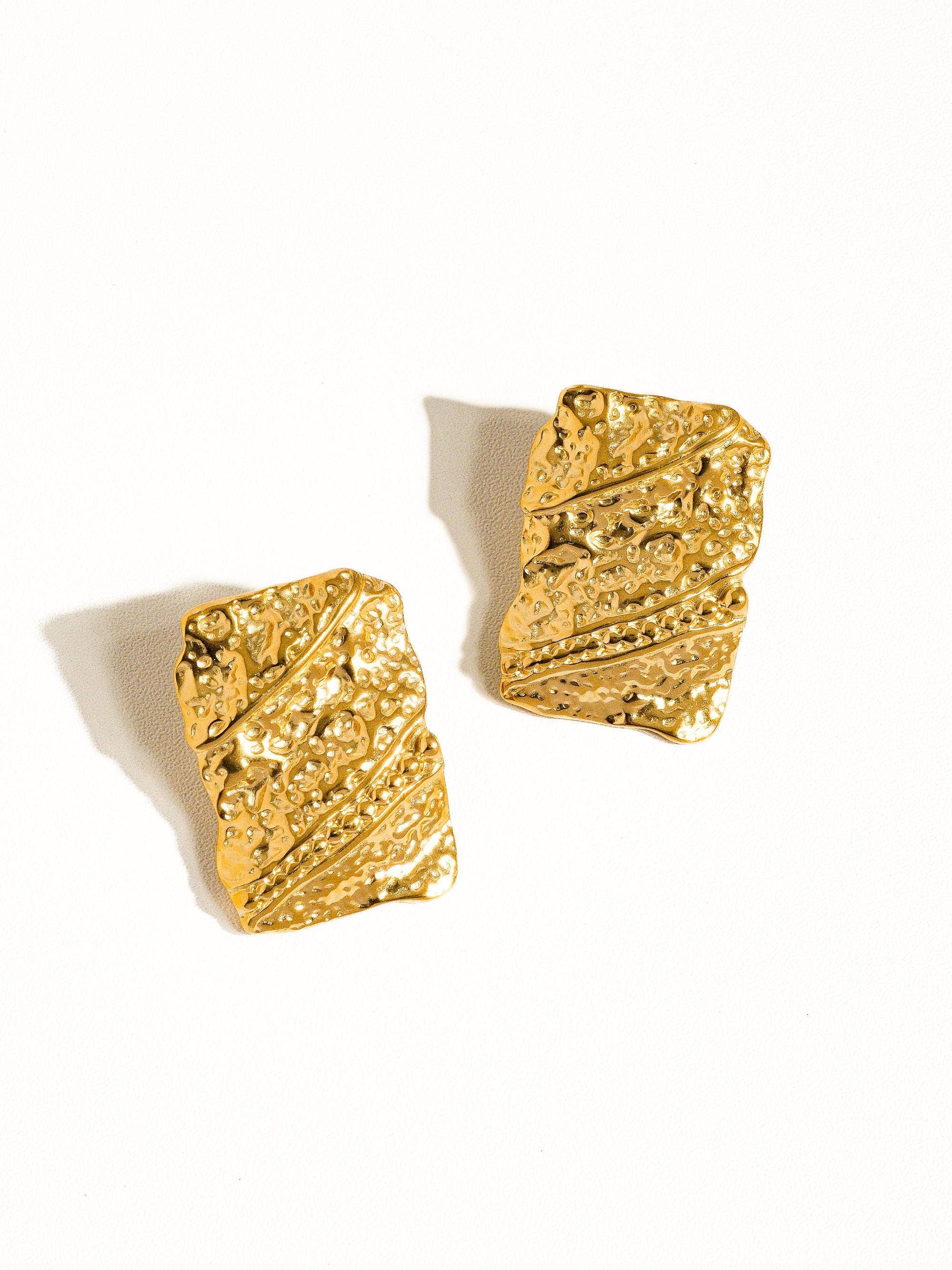 Bellezza 18K Gold Plated Non-Tarnish Rectangular Wavy Bold Stud: Yellow Gold