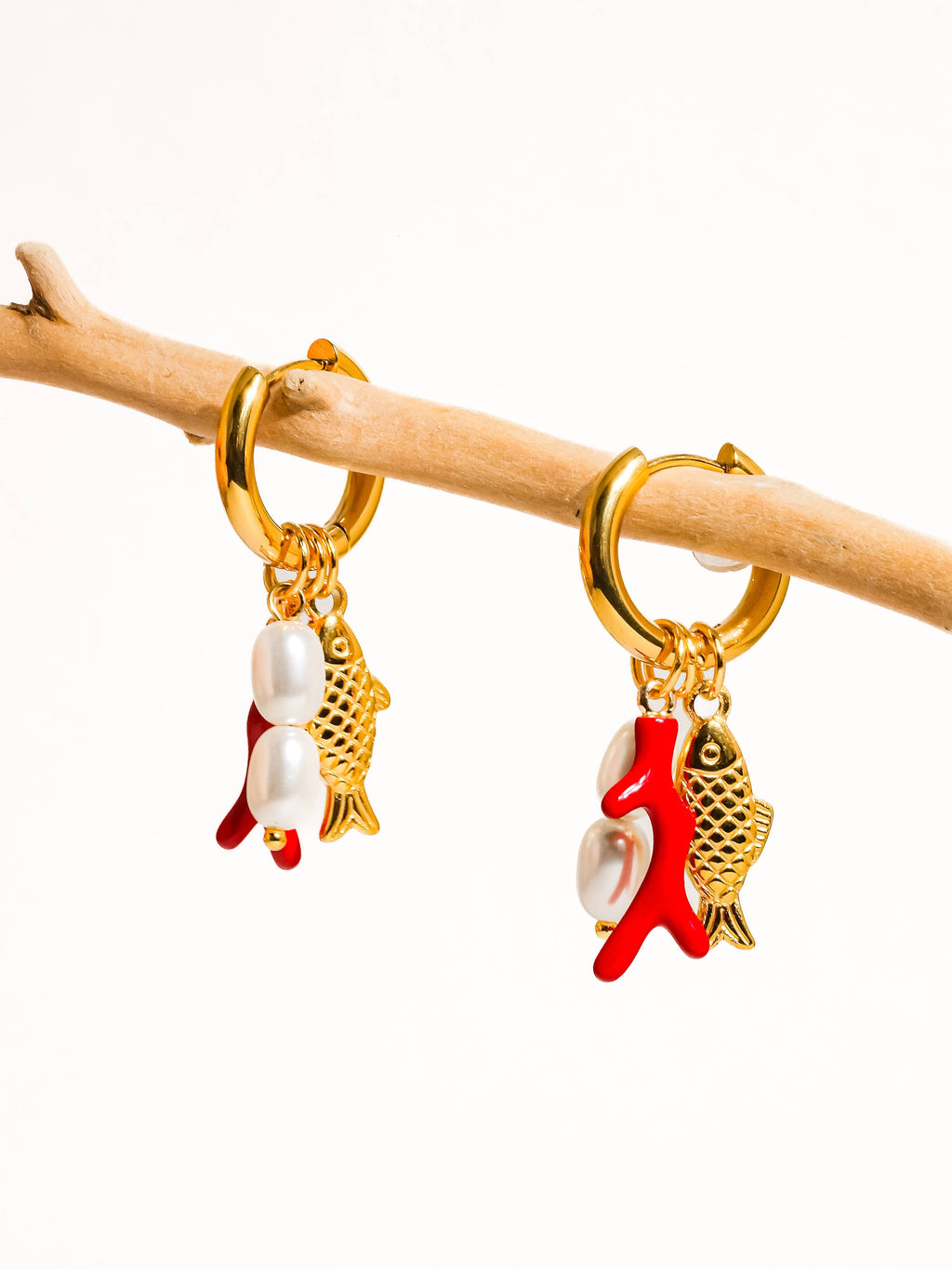 Rocaille 18K Gold Plated Non-Tarnish Fish Pearl Earring: Red