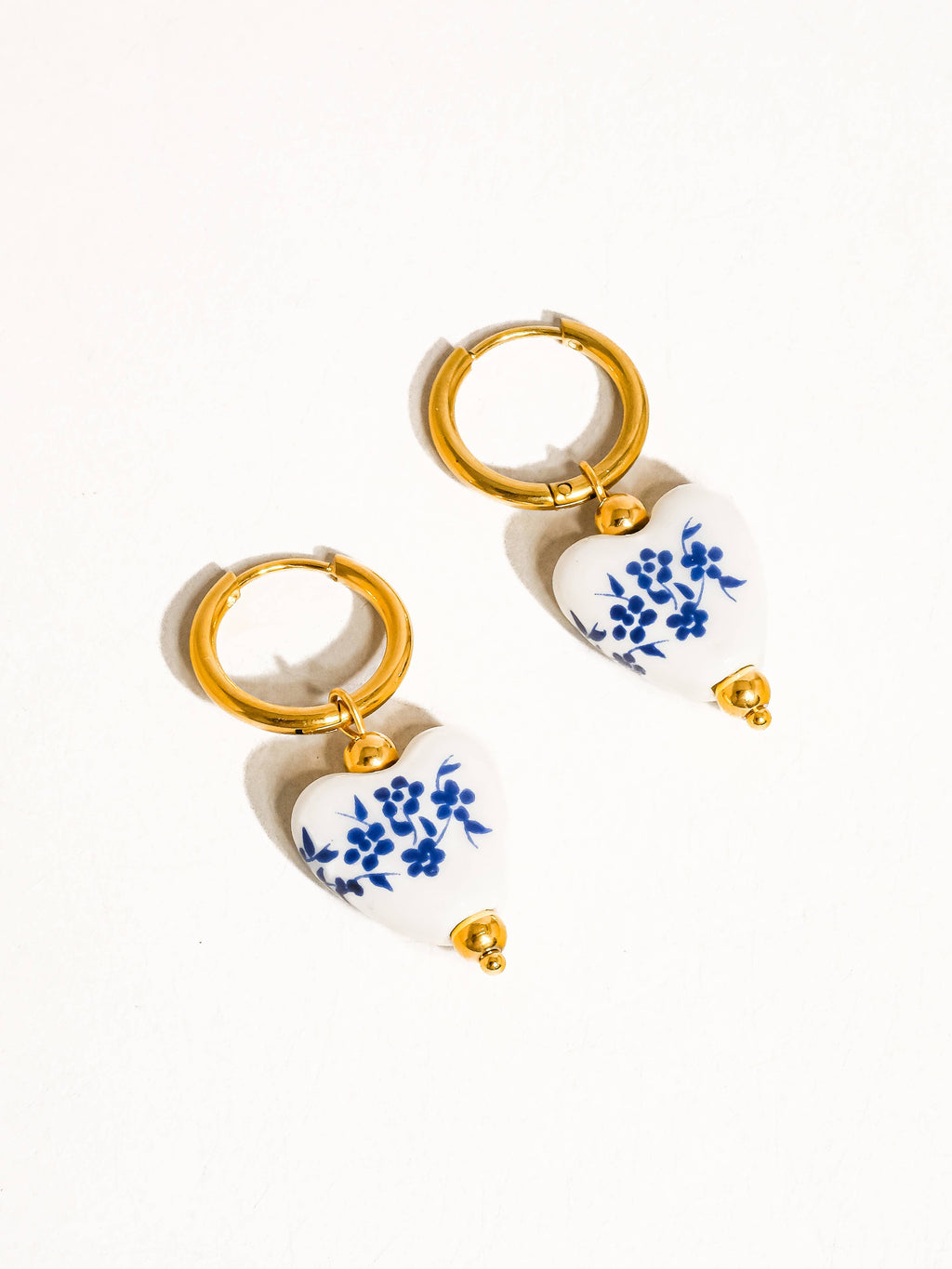 Yun 18K Gold Plated Non-Tarnish Ceramic Floral Heart Earring: Blue