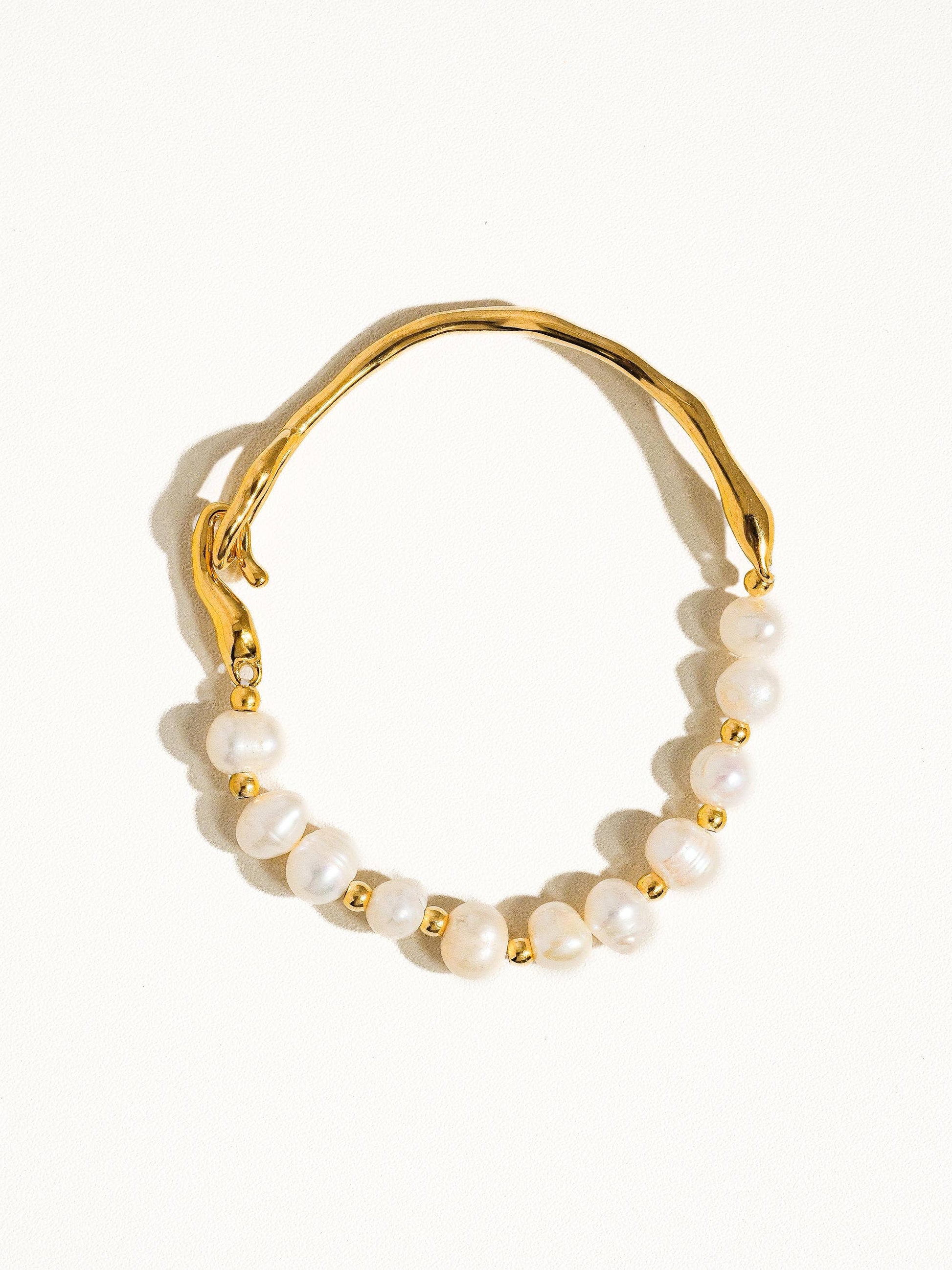 Olivia 18K Gold Plated Non-Tarnish Natural Pearl Gold Bracelet: Yellow Gold