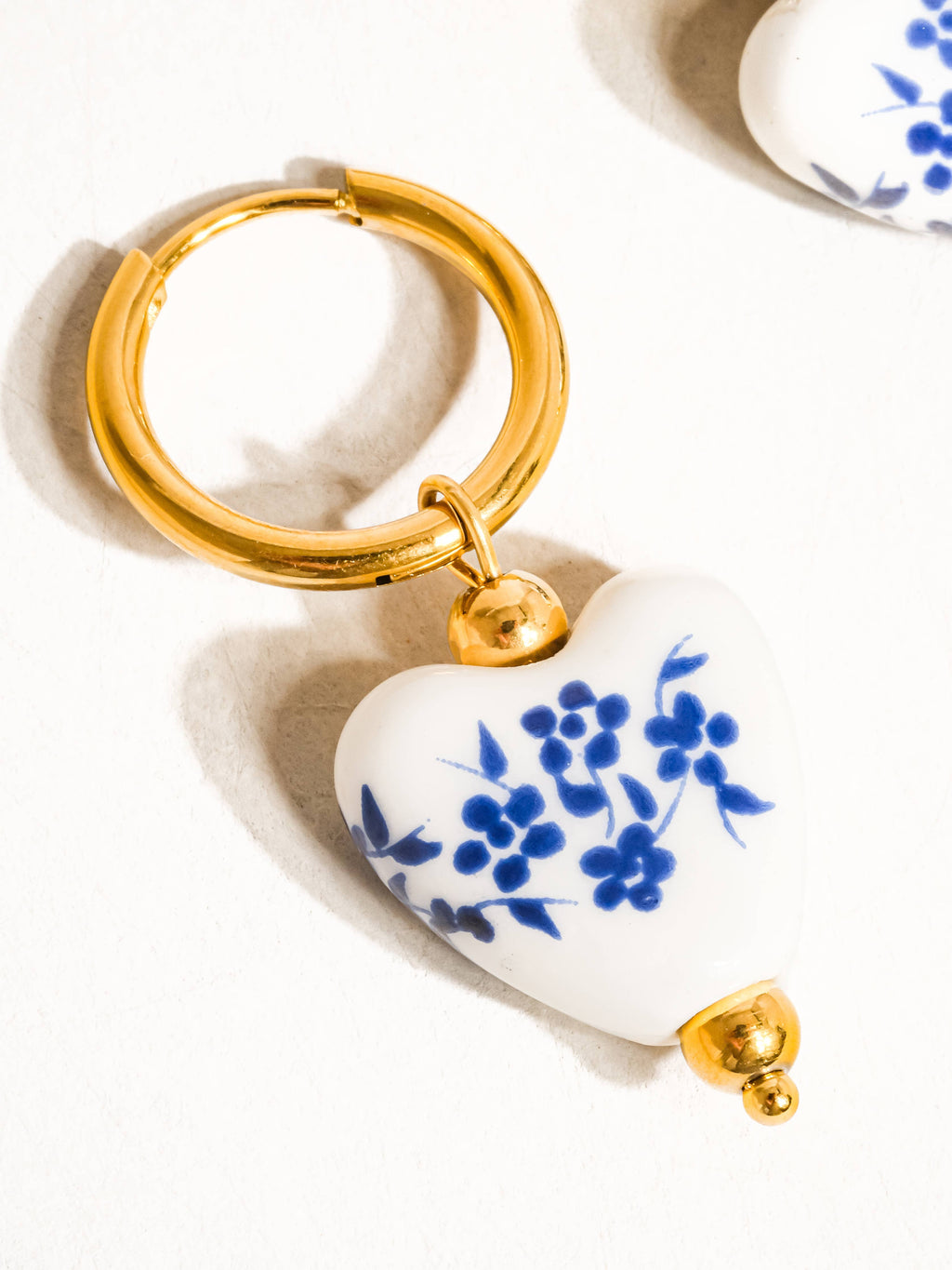 Yun 18K Gold Plated Non-Tarnish Ceramic Floral Heart Earring: Blue